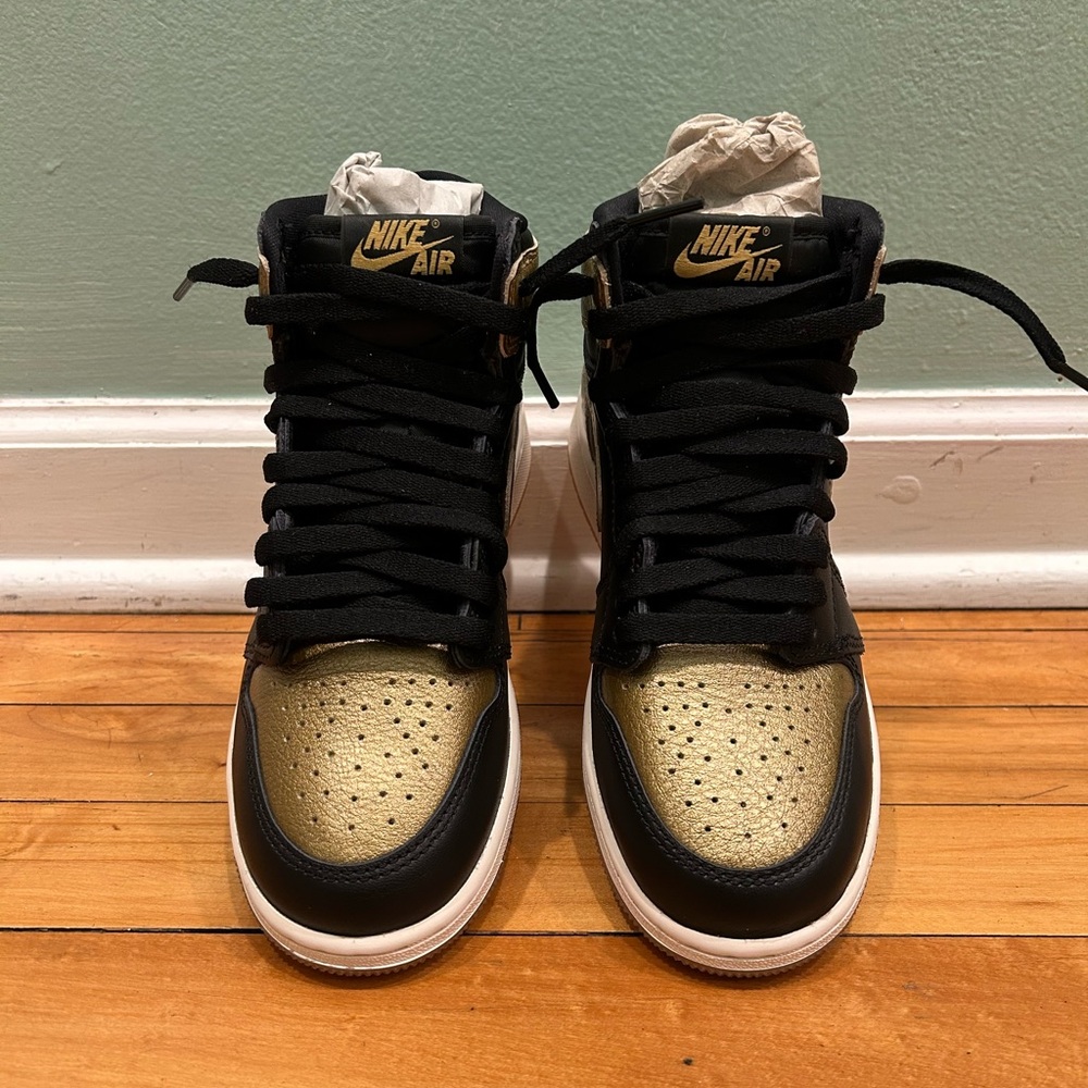 Boys Nike Jordan 1 Retro High-Top Sneakers - 4.5Y